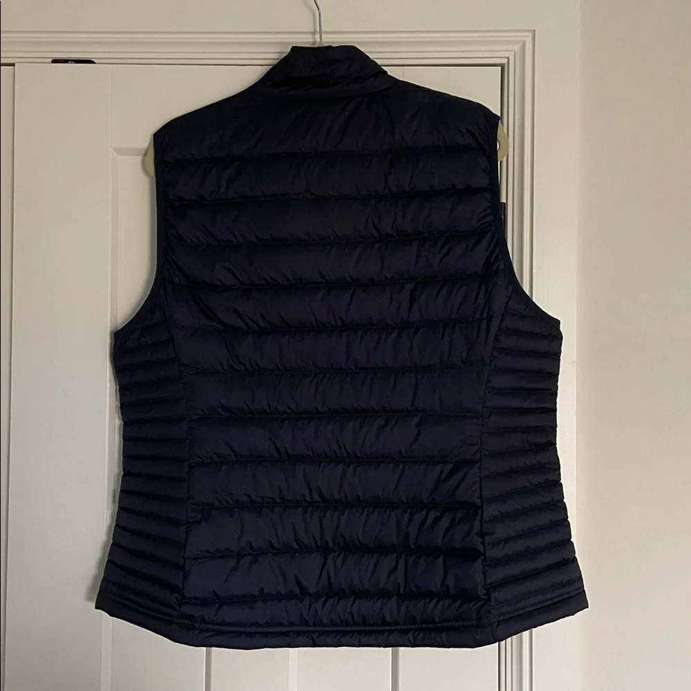 Quince Lightweight Packable Down Puffer Vest - Picture 4 of 4
